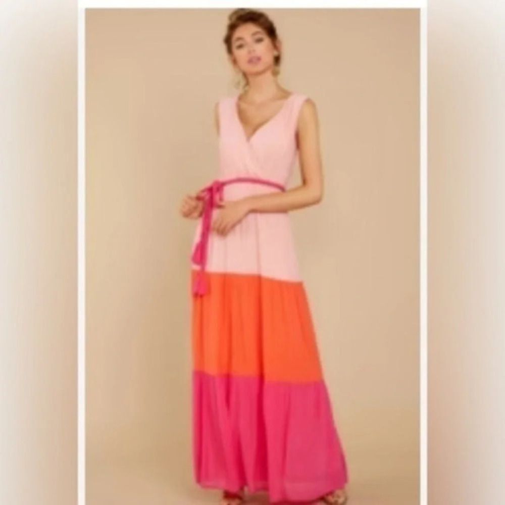 Flying Tomato Women medium Maxi Dress
Color Blocked pink red tall v-neck tie